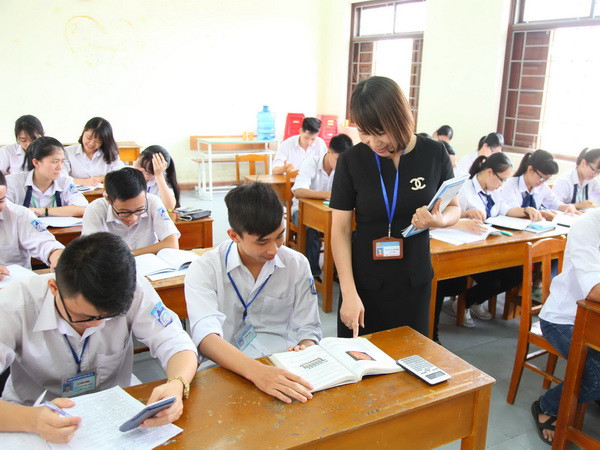 Lần đầu tiên dạy Mỹ thuật, Âm nhạc ở Trung học phổ thông ảnh 1