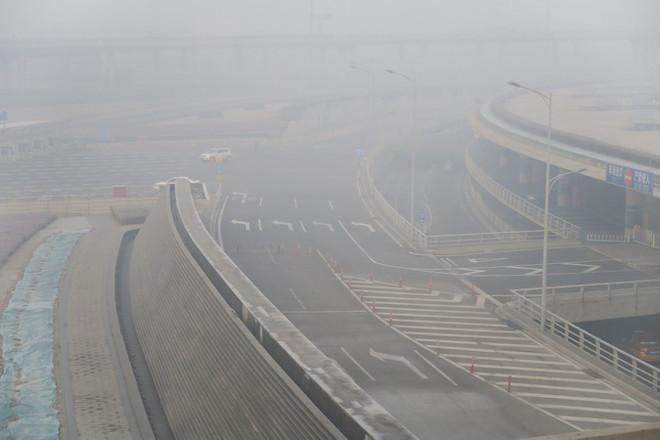 Trung Quốc: Ô nhiễm khói độc khiến cảnh sát phải vào cuộc ảnh 1