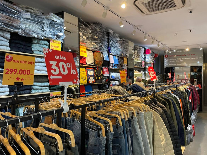 '1001 kiểu sale’ nhân dịp lễ Black Friday, khách hàng vẫn thờ ơ ảnh 2