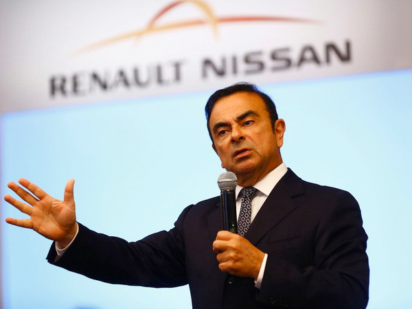 Chủ tịch hãng sản xuất ôtô Nissan Motor Co của Nhật Bản, ông Carlos Ghosn. (Nguồn: nineoclock.ro) Chủ tịch Nissan nhận tiền thưởng cao kỷ lục trong tài khóa 2016 ảnh 1