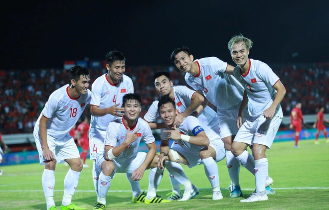 Việt Nam lên hạng 97 thế giới. (Ảnh: Bá Huỳnh/Vietnam+) Đội tuyển Việt Nam trở lại top 15 châu Á trên bảng xếp hạng FIFA ảnh 1