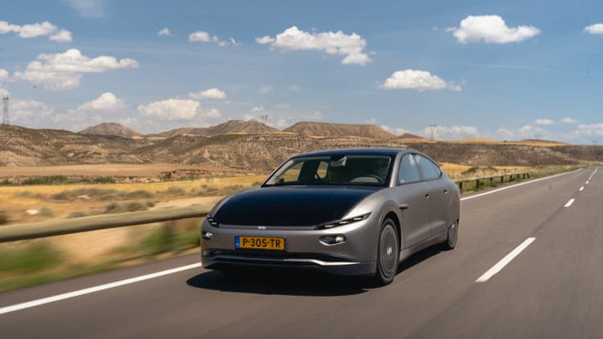 Ôtô dùng năng lượng mặt trời, tương lai của dòng xe điện? ảnh 1