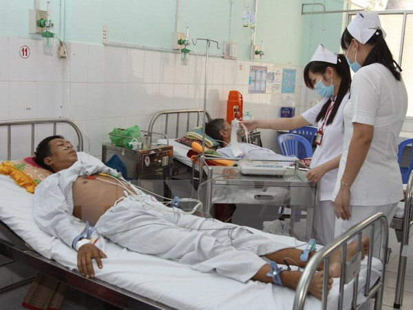 [Video] Ngành y tế thiếu nguồn nhân lực chất lượng cao ảnh 1