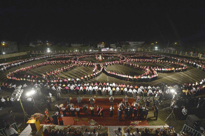 Đặc sắc nghệ thuật múa Xòe truyền thống của người dân tộc Thái ảnh 2