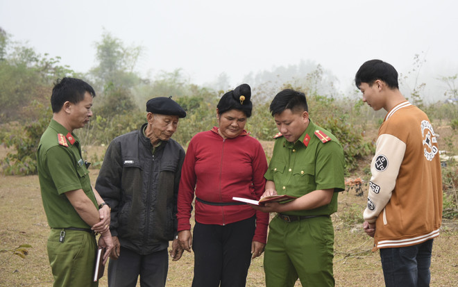Trung úy Thào A Khư góp phần gìn giữ bình yên nơi biên giới Điện Biên ảnh 2