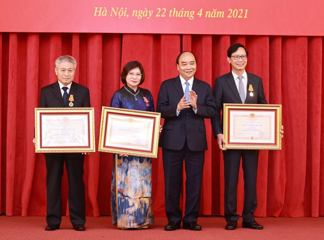 Chủ tịch nước trao tặng Huân chương cho nguyên lãnh đạo Bộ Xây dựng ảnh 2