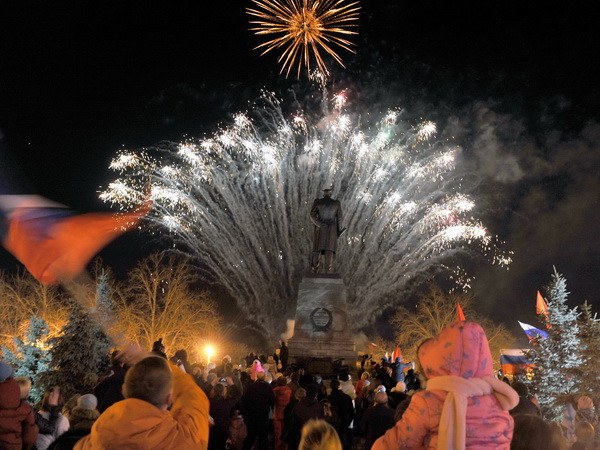 Tổng thống Nga thừa nhận lệnh trừng phạt làm tổn hại kinh tế ảnh 1