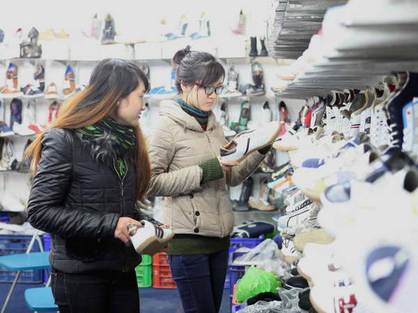 Hàng hóa Việt Nam chiếm 80% trong các siêu thị, chợ Hà Nội ảnh 1