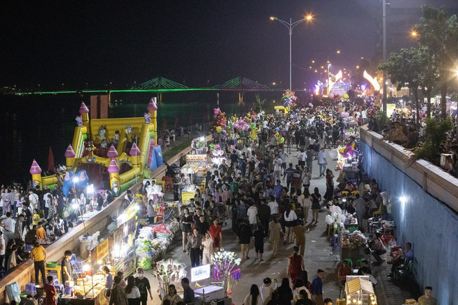 Hòa Bình: Lễ cầu ngư, khai trương phố đi bộ thu hút du khách ảnh 3