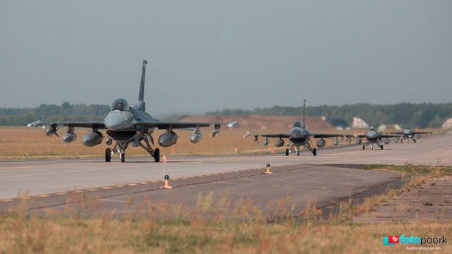 Hai chiến đấu cơ F-22 của Mỹ có chuyến thăm lịch sử tới Estonia ảnh 1