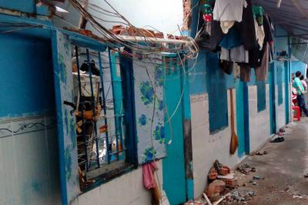 Mưa giông kèm gió giật ở TP.HCM làm ít nhất 6 người thương vong ảnh 1