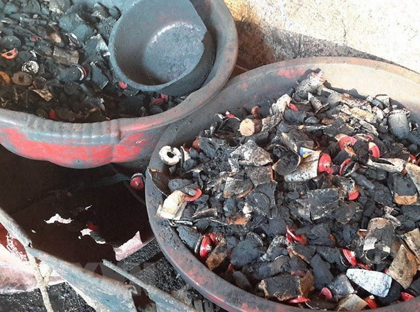 Xử lý nghiêm vụ trộn lõi pin, hóa chất để "làm đẹp" càphê ảnh 1