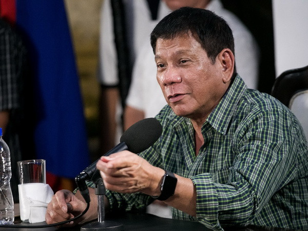Tổng thống Duterte bị lên án với phát biểu về việc nhà báo bị sát hại ảnh 1