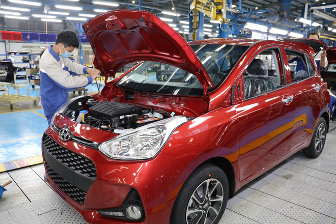 Dây chuyền sản xuất ôtô của Hyundai Thành Công. (Ảnh: Đức Phương/TTXVN) Công nghiệp hỗ trợ ôtô 30 năm loay hoay với "giấc mơ" nội địa hóa ảnh 1