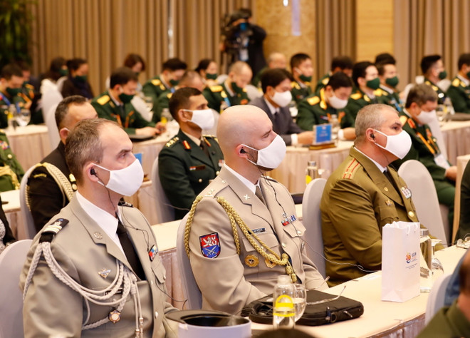 ​Kỷ niệm 10 năm Hội nghị Bộ trưởng Quốc phòng các nước ASEAN mở rộng ảnh 3