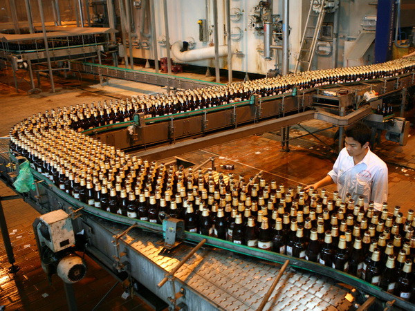 Tăng cường kiểm soát an toàn thực phẩm nước uống đóng chai ảnh 1