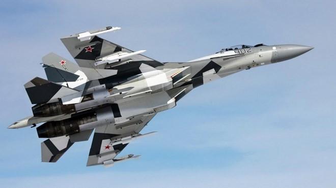 Máy bay tiêm kích Su-35 của Nga. (Nguồn: avioners.net) Nga hy vọng bán được 14 tỷ USD vũ khí trong năm 2016 ảnh 1