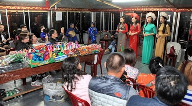 Ca Huế - Di sản Văn hóa Phi vật thể độc đáo của vùng đất cố đô ảnh 2