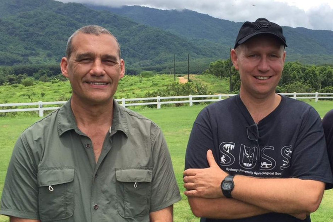 2 chuyên gia về lặn trong hang Richard Harris (phải) và Craig Challen. (Nguồn: abc.net.au) Hai thợ lặn Australia được miễn trừ ngoại giao tại Thái Lan ảnh 1