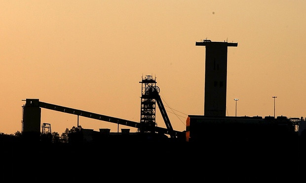 Nam Phi: Sập mỏ vàng khiến hơn 100 người mắc kẹt trong lòng đất ảnh 1