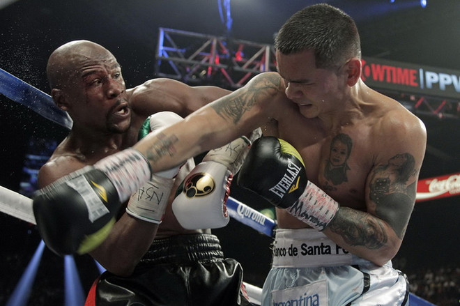 Thể thao tuần qua: Mayweather thắng tranh cãi, Nole rút lui ảnh 1