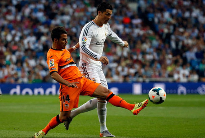 [Video] Pha đánh gót điệu nghệ thành bàn của Cris Ronaldo ảnh 1