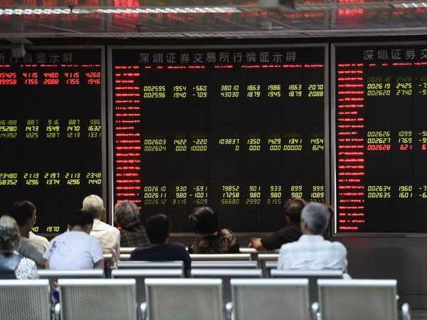 Chứng khoán Trung Quốc đi xuống trong bối cảnh số liệu ảm đạm ảnh 1