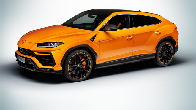 Mẫu xe Lamborghini Urus 2021. (Nguồn: caranddriver) Các nhà sản xuất xe sang bùng nổ với "cơn sốt" xe của giới nhà giàu ảnh 1