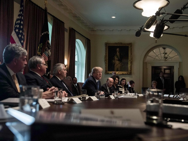 Viên chức Mỹ trở lại làm việc sau khi chính phủ mở cửa ảnh 1