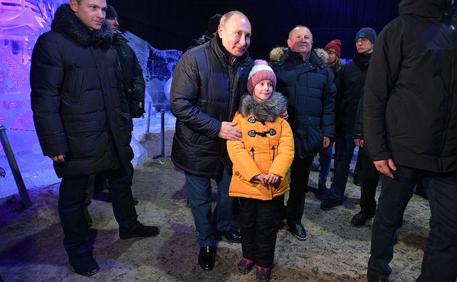 Tổng thống Putin bất ngờ tiết lộ từng là trung úy pháo binh ảnh 2