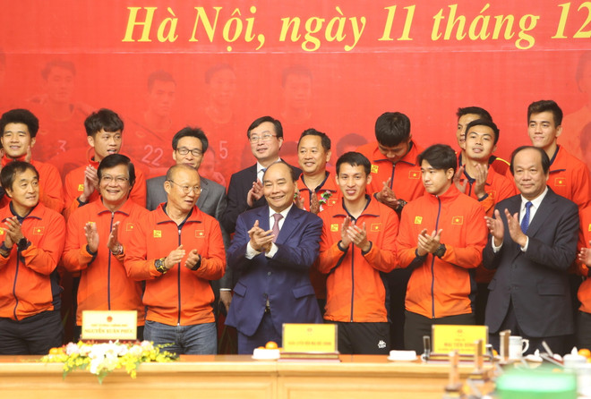 Thủ tướng giải thích lý do gặp mặt sớm nhà vô địch bóng đá SEA Games ảnh 1