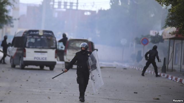 Tunisia: Hàng nghìn người tiếp tục biểu tình lớn đòi việc làm ảnh 1