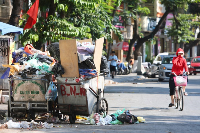 Đường phố Hà Nội thế nào khi người dân lập chốt chặn xe vào Nam Sơn? ảnh 4