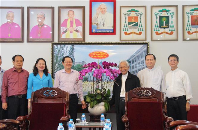 Thăm, chúc mừng Giáng sinh tại Tòa Giám mục Long Xuyên ảnh 2