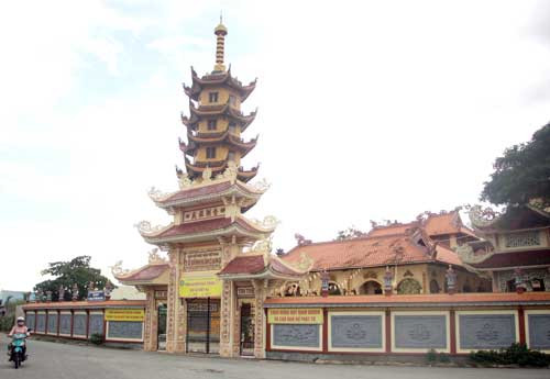 Khai thác thế mạnh du lịch nhân văn, đưa Long An đến gần với du khách ảnh 2