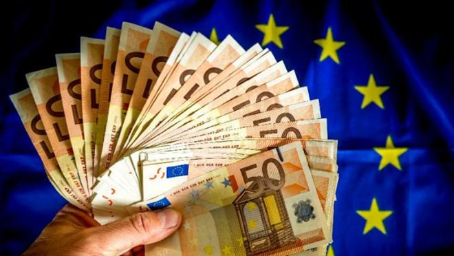 Tình trạng giảm phát tại Eurozone có thể kéo dài đến quý 4 ảnh 1