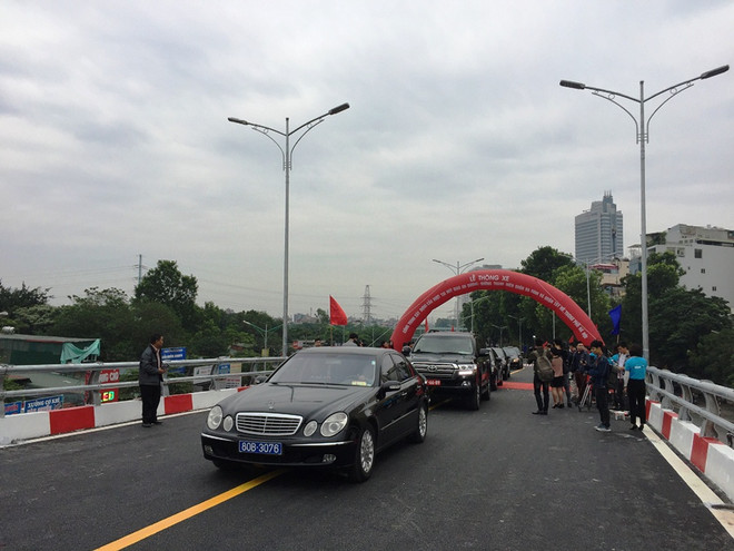 Hà Nội: Thông xe cầu vượt nút giao An Dương-Thanh Niên hơn 300 tỷ đồng ảnh 1