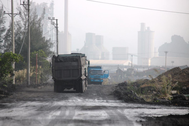 Bài 6: ‘Thiên đường than lậu’ vẫn vô tư hoạt động sau lệnh ‘khai tử’ ảnh 2
