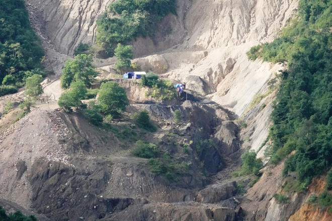 Bài 7: Ngang nhiên khai thác than khi tỉnh đã yêu cầu dừng hoạt động ảnh 1