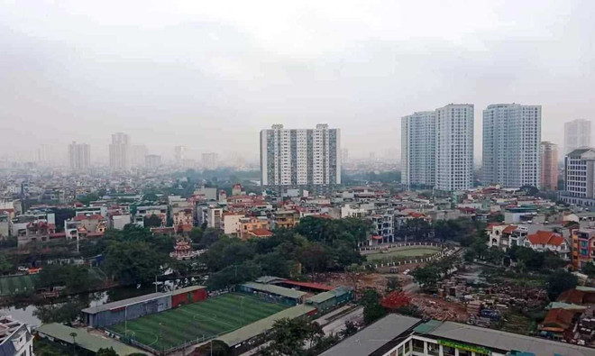 Thị trường bất động sản đang bị ảnh hưởng lớn bởi dịch COVID-19. (Ảnh: Hùng Võ/Vietnam+) Cơ hội nào giúp thị trường bất động sản vượt qua “cú sốc” COVID-19? ảnh 3