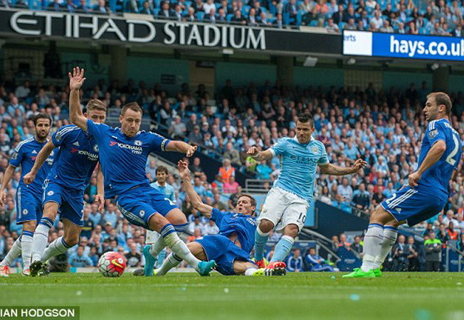 Aguero tỏa sáng, Man City khiến nhà vô địch Chelsea ôm hận ảnh 1