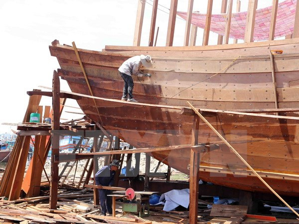 Phó Thủ tướng yêu cầu hoàn thiện chính sách tái cơ cấu ngành thủy sản ảnh 1