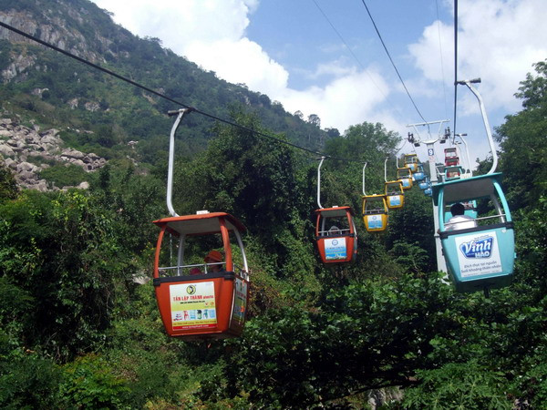 Đóng cửa các mỏ khai thác đá khu vực núi Bà Đen ảnh 1