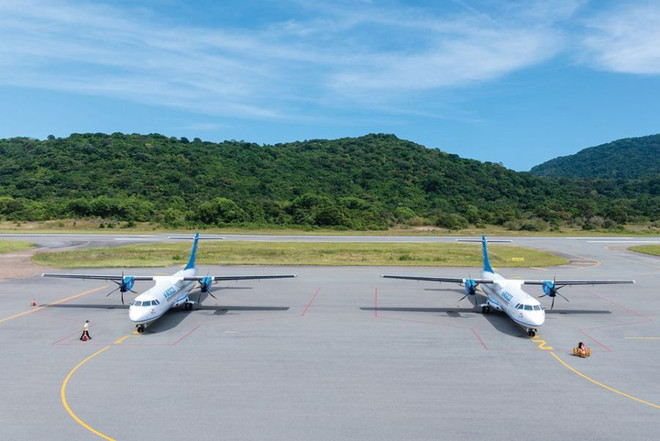 Hủy hàng loạt chuyến bay đến Côn Đảo do ảnh hưởng của bão số 1 ảnh 1