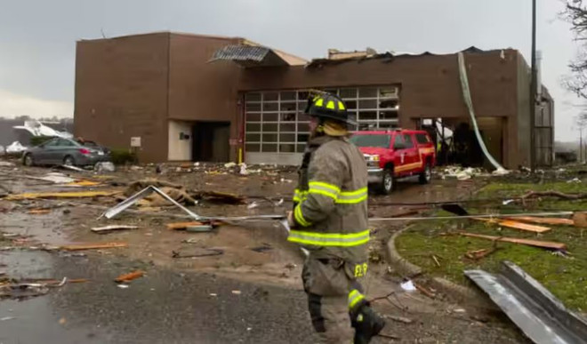 Mỹ: Lốc xoáy tại bang Arkansas, ít nhất 24 người bị thương ảnh 1