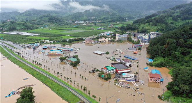 Hàn Quốc điều tra các dự án thoát nước sau đợt mưa lớn lịch sử ảnh 1