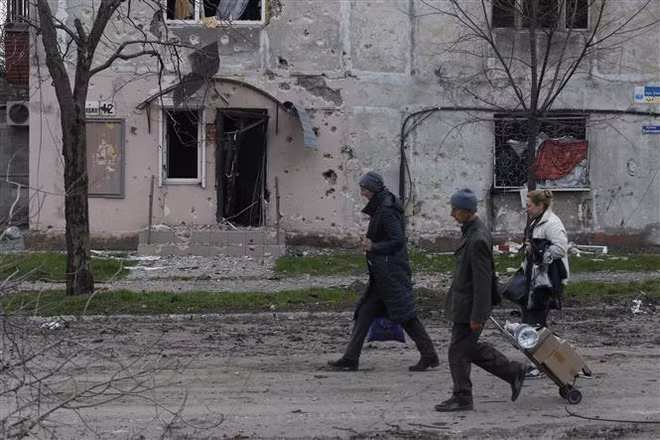 Pháp cam kết tăng cường hỗ trợ quân sự và nhân đạo cho Ukraine ảnh 1