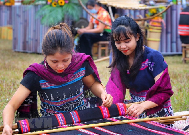 “Tuổi thơ với ngày hè” tại Làng Văn hóa-Du lịch các dân tộc Việt Nam ảnh 1