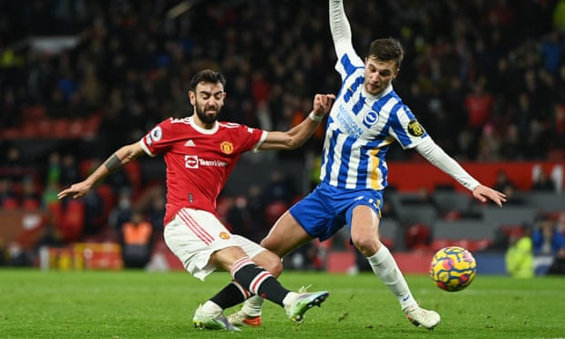 Ronaldo và Bruno lập công đưa M.U trở lại tốp 4 Premier League ảnh 2