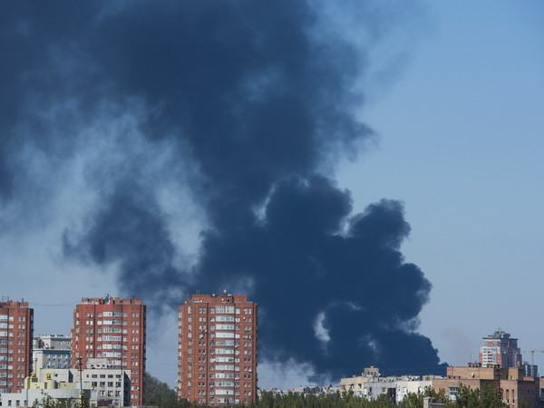 Nhà nước tự xưng tuyên bố dân quân kiểm soát sân bay Donetsk ảnh 1